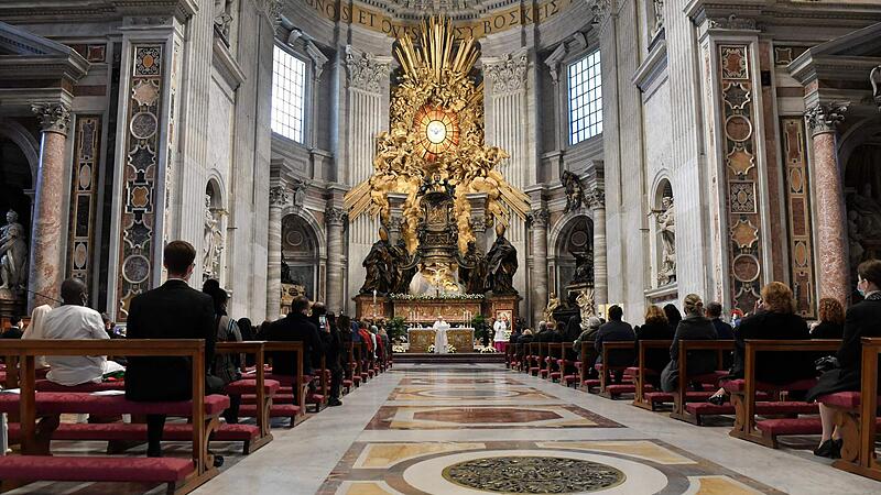 VATICAN-RELIGION-POPE-EASTER-URBI ET ORBI-BLESSING