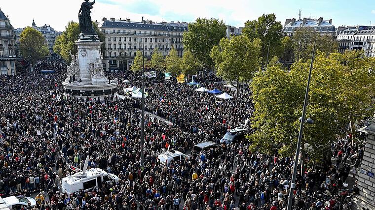 Paris: Zehntausende bei Kundgebung für Meinungsfreiheit
