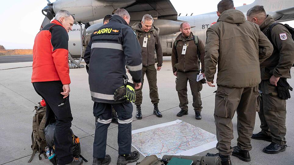 Helfer aus Oberösterreich unterwegs ins Erdbebengebiet