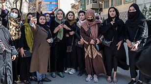 Weltweite Frauen-Proteste – selbst in Kabul