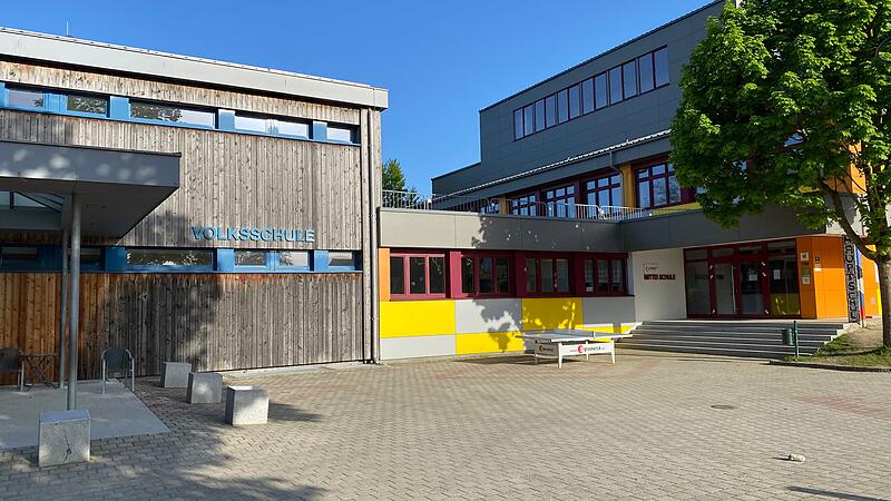 Volksschule/Mittelschule in Esternberg