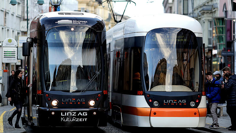 Linzer hit by tram and seriously injured