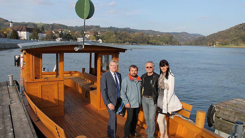 Entspannt die Donau queren: Verein "Überfuhr" leistet sich eine zweite Fähre