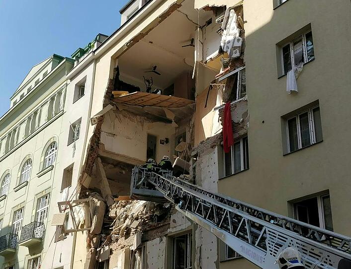 Wohnhäuser nach Gasexplosion in Wien einsturzgefährdet