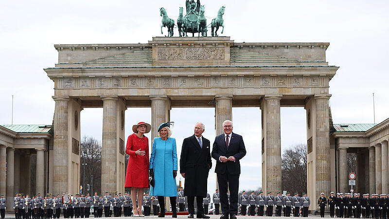 German President Steinmeier pays tribute to Charles during his visit to Berlin