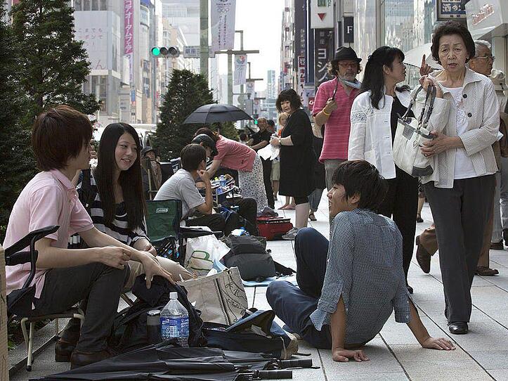 Warten auf das iPhone5 in Tokyo