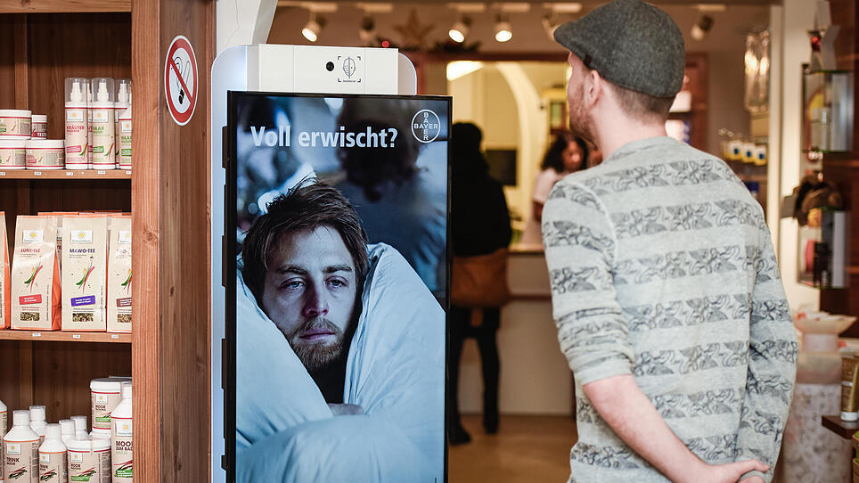 Apotheke in Linz installiert Werbungs-Gesichtsscanner