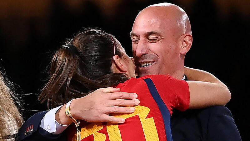 After the kiss scandal: Spanish association president Rubiales resigned