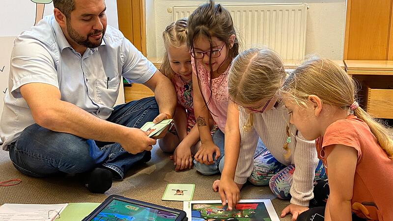 Children learn German with “Ilwa Immerfroh”.