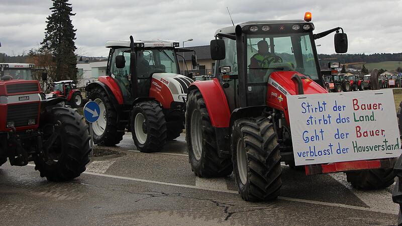 Bauerndemonstration Traktoren