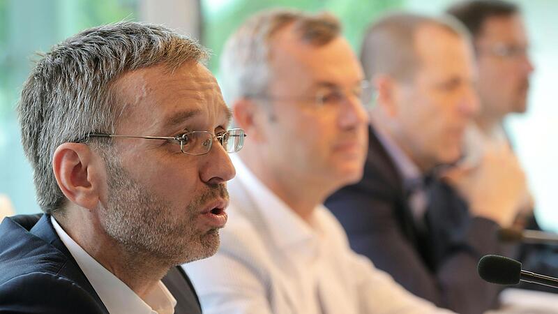 FP-Chef Hofer bittet Partei um "Ruhe und Einigkeit"