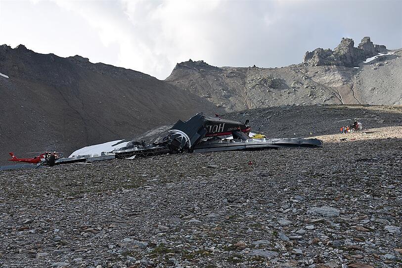 Flugzeugabsturz in den Alpen: Bilder von der Unfallstelle