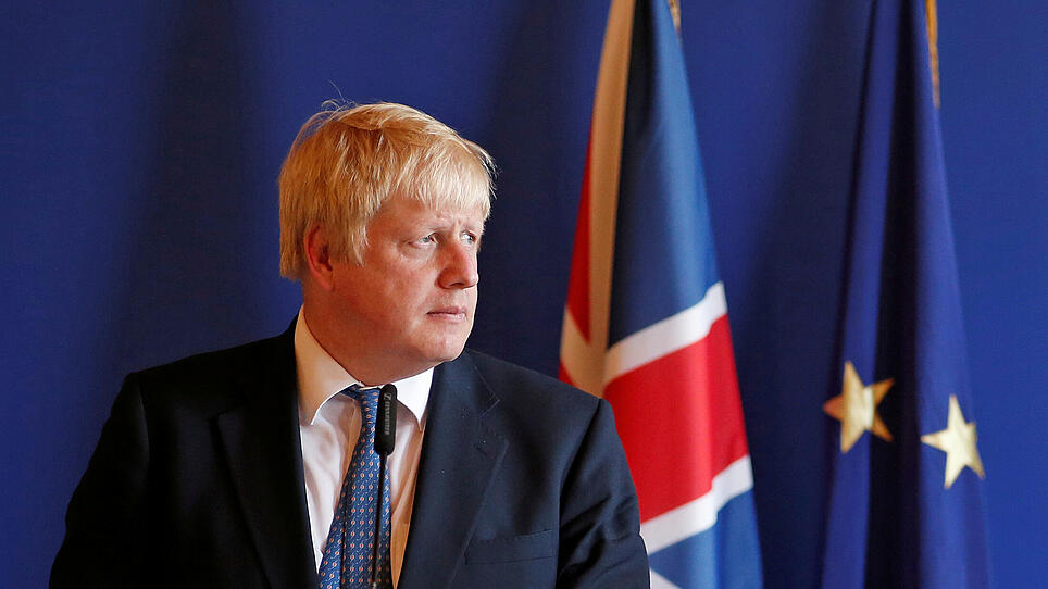 FILE PHOTO: British Foreign Secretary Boris Johnson attends a news conference at the Foreign Affairs Ministry in Paris