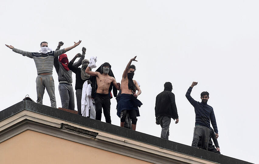 Tote bei Revolten in italienischen Gefängnissen