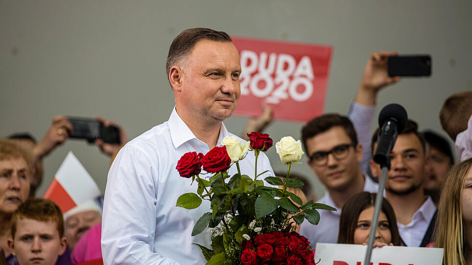 Kopf-an-Kopf-Rennen um das polnische Präsidentenamt