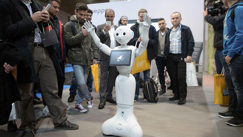 Roboter und Drohnen dominieren auf der Technologiemesse Cebit