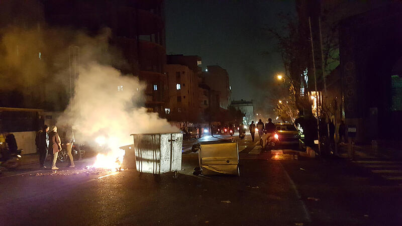 Zwölf Demonstranten erschossen: Die spontanen Proteste im Iran eskalieren