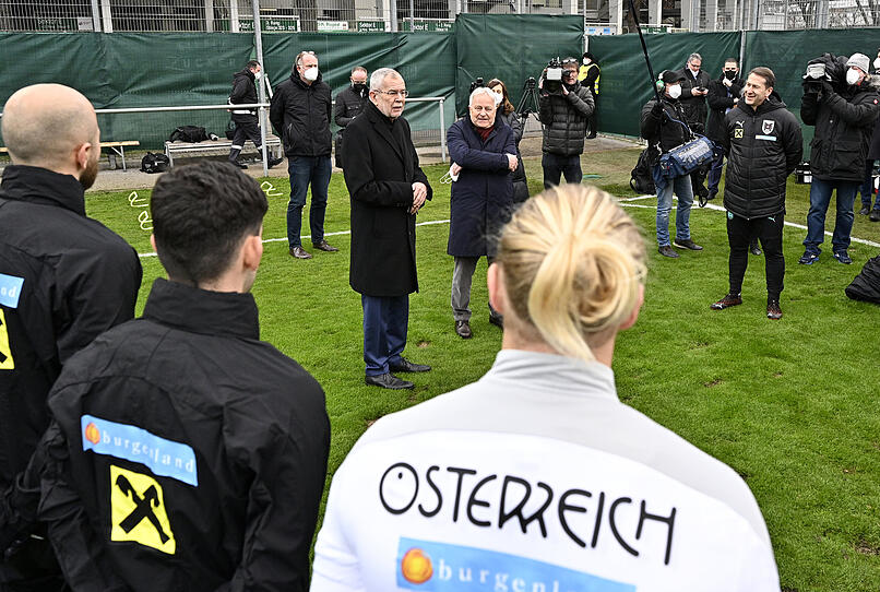 Bundespräsident Van der Bellen besuchte ÖFB-Team