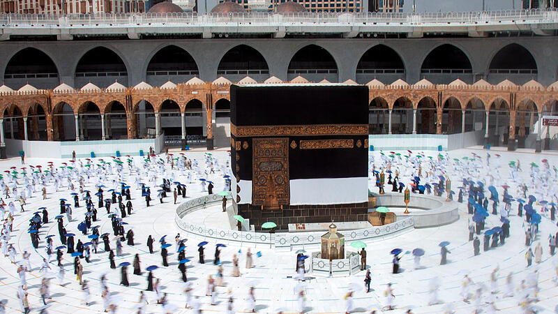 Pilgern mit Mundschutz: Die Wallfahrt Hadsch in Mekka