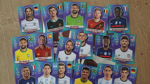Fußball WM 2022 KATAR - Panini Sticker sammeln Wien, 28. 09. 2022 Fußball WM 2022 - Messi, Neymar, Mbappe, Gnabry *** So