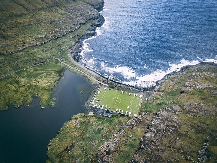 Die 11 faszinierendsten Fußballplätze der Welt