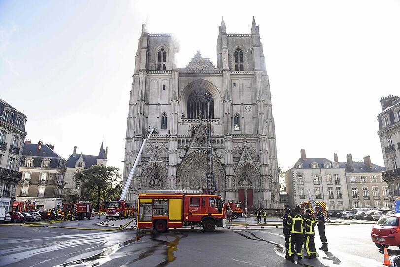 Großbrand in Kathedrale in Nantes