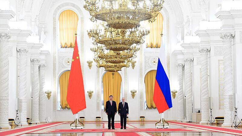 Trotz Haftbefehl: Staatschef Xi lädt Putin noch heuer nach China ein