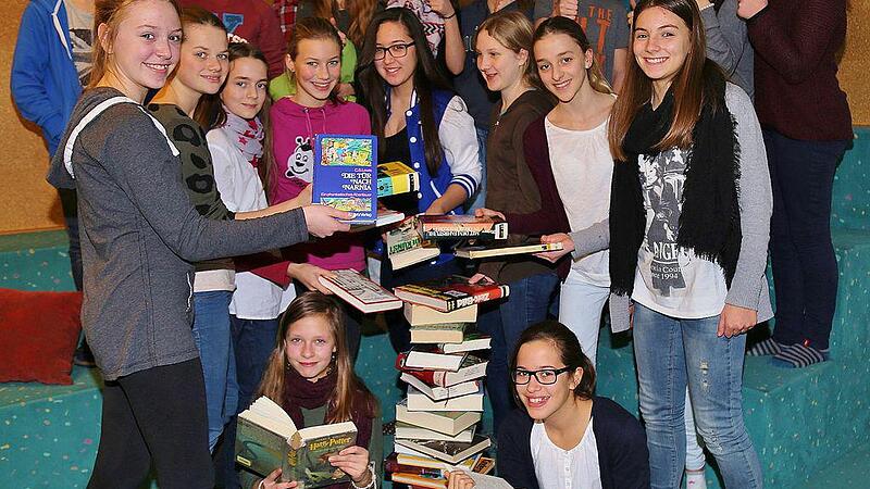 Heute geht&rsquo;s los: 6001 Schüler lesen beim OÖN-Bücherturm um die Wette