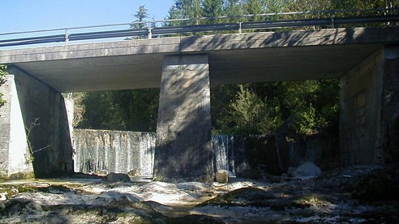 Die Höllbachbrücke im Weißenbachtal soll um 715.000 Euro erneuert werden