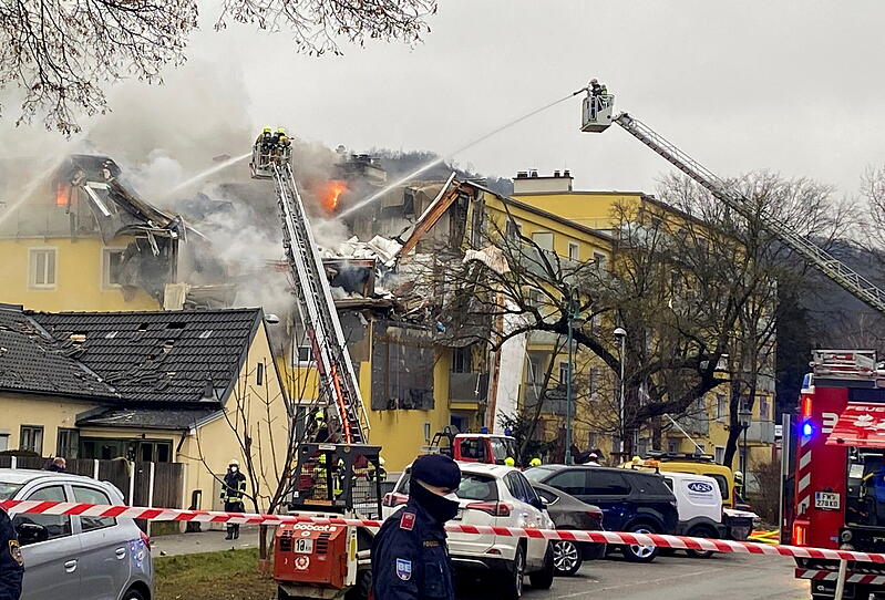 Haus durch Explosion in Langenzersdorf schwer beschädigt