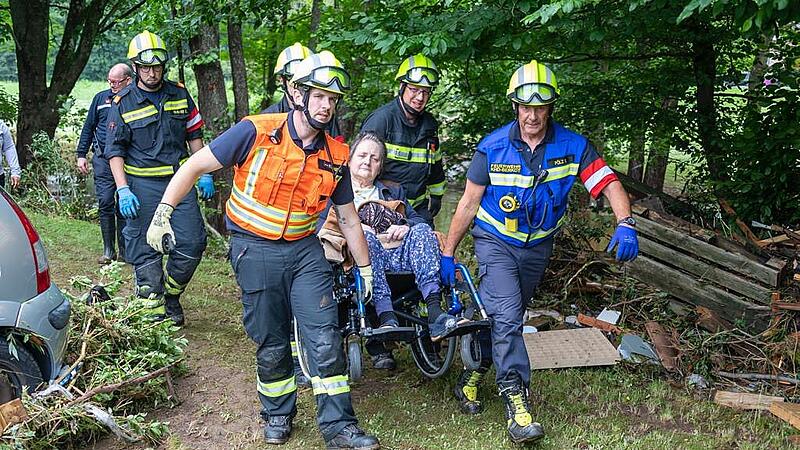 120 Feuerwehrleute aus Österreich retteten Hochwasser-Opfer in Belgien