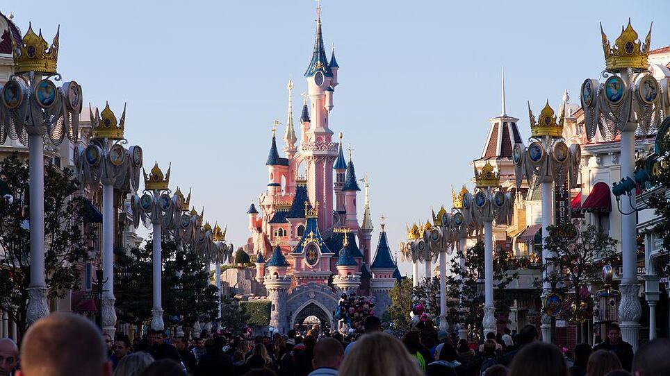 Hilfe in Milliardenhöhe soll Disneyland Paris retten