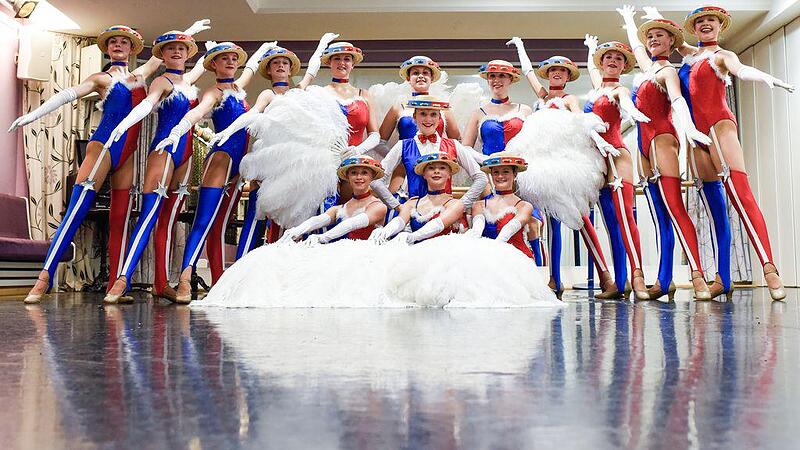 Besondere Ehre: Junge Tänzerinnen treten in der Londoner Albert Hall auf