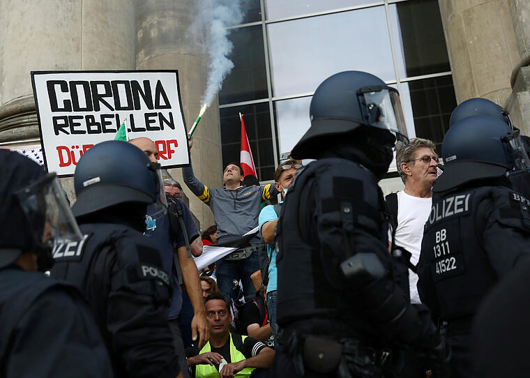 Demonstrieren gegen Coronamaßnahmen in Deutschland