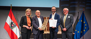 Krenglbach erhielt für Bodenschutz den "Erdreich"-Preis des Bundes