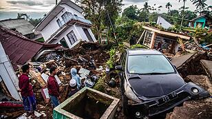 Erdbeben in Indonesien: Bilder der Zerstörung