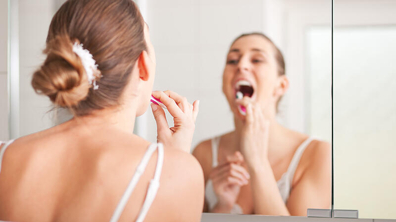 Drei Mal täglich Zähne putzen schützt das Herz