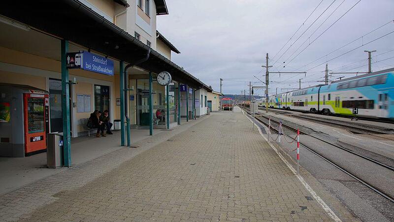 Der Bahnhof Neumarkt nimmt jenem in Steindorf die Hauptrolle weg