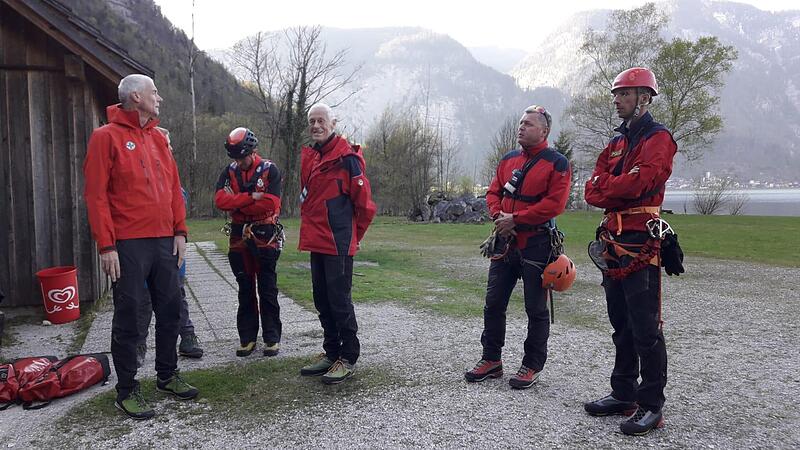 Tschechen im Seewand-Klettersteig von Bergrettung und Hubschrauber gerettet