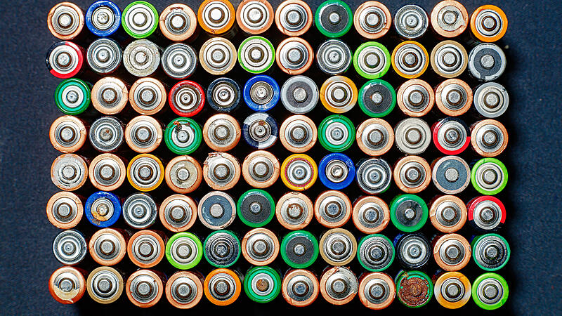 Batterien und Akkus: "Kleine, tickende Zeitbomben in den Müllcontainern"