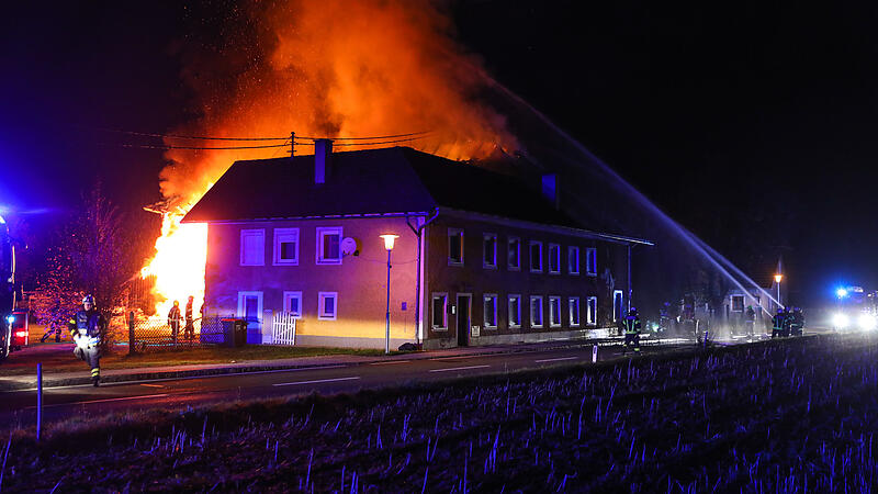 Großeinsatz bei Brand in Holzhausen