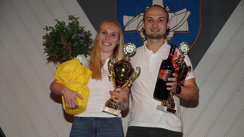 Cup-Pokale für Denise Dietl und Daniel Lumplecker