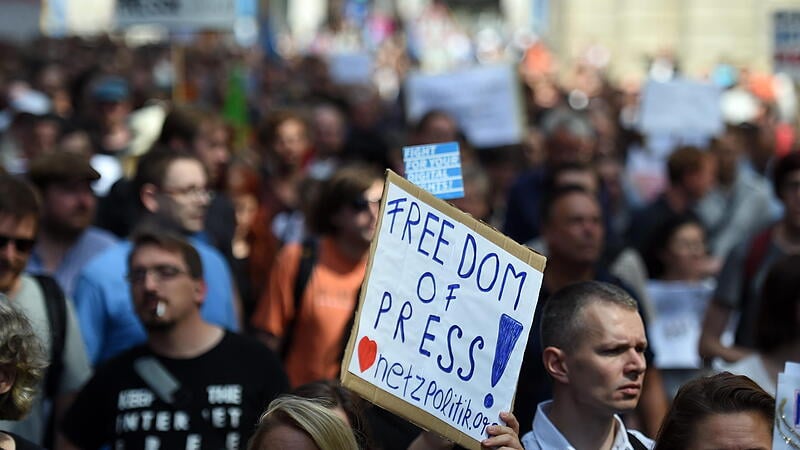 Internet activists demonstrate in Berlin for freedom of press