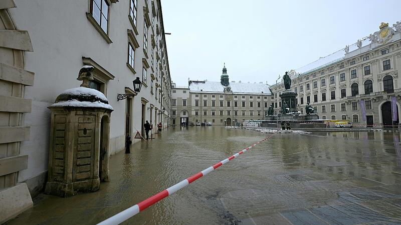 Wasserrohrbruch auf dem Areal der Hofburg
