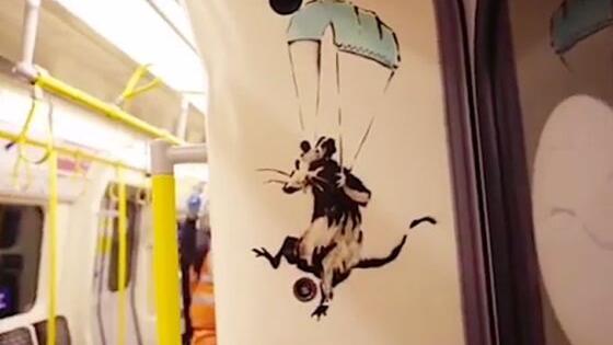Banksy und die schwebenden Masken-Ratten
