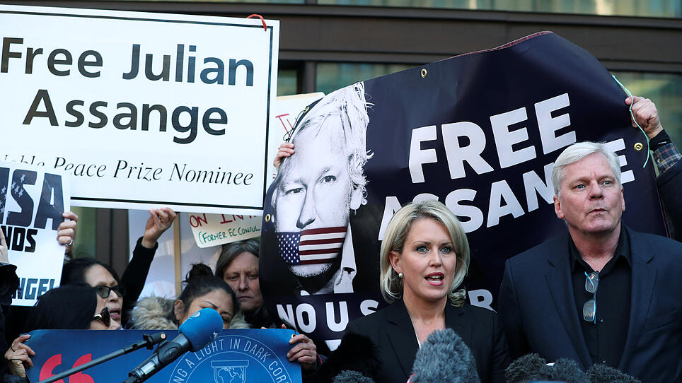Assange: 70 britische Abgeordnete fordern Auslieferung nach Schweden
