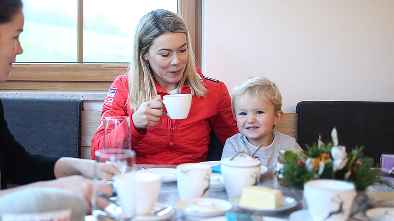 Skicrosserin Andrea Limbacher liebt es familiär im Salzkammergut