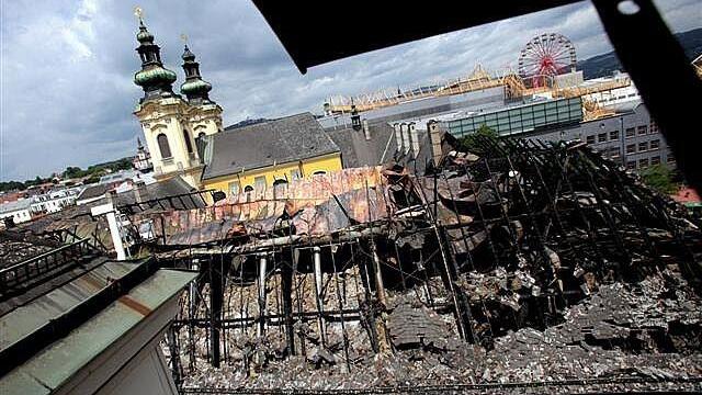 3. Juni 2009: Linzer Ursulinenhof stand in Flammen