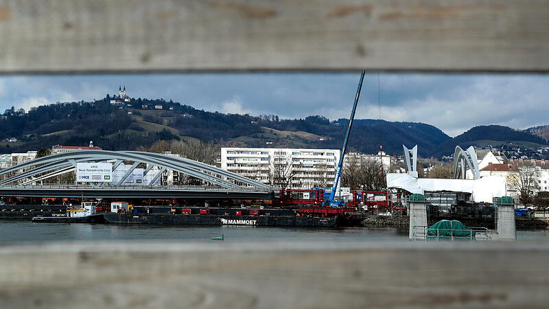Endlich: Neue Donaubrücke in Linz nimmt Form an