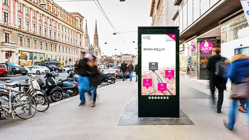 Linz wird digital: 14 Infoscreens werden in der Stadt aufgestellt